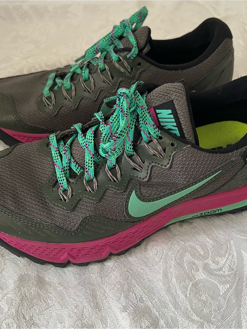 Nike Women’s Gray Running Shoes with Mint Swoosh and Pink Midsole